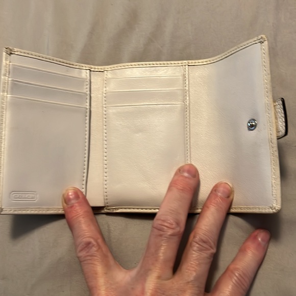 Coach wallet - Picture 2 of 4